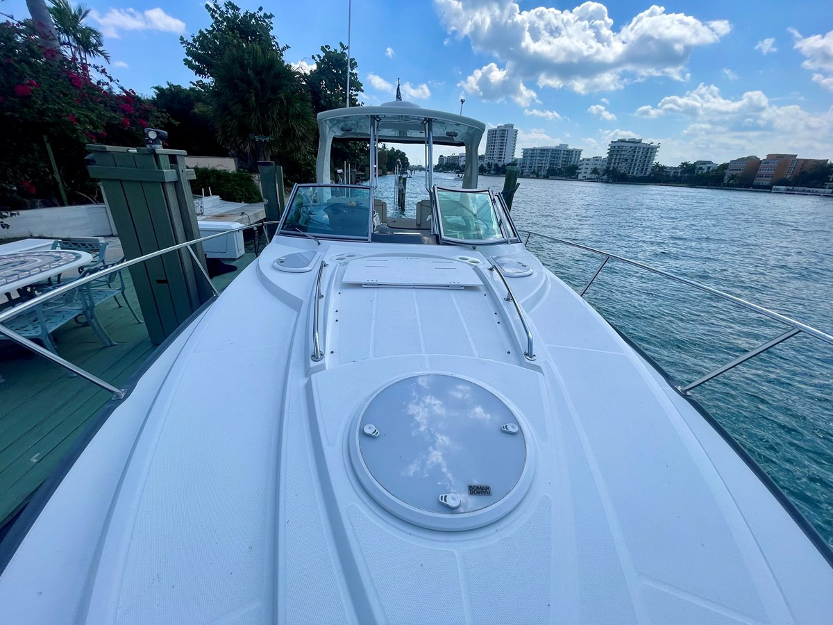 https://arconyachts.ams3.digitaloceanspaces.com/177702/conversions/large_3808820-optimize.jpg