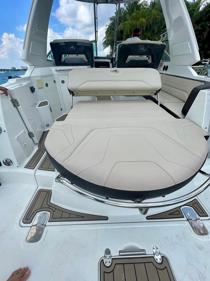 https://arconyachts.ams3.digitaloceanspaces.com/177711/conversions/large_3808823-optimize.jpg