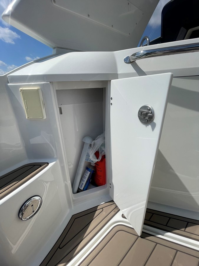 https://arconyachts.ams3.digitaloceanspaces.com/177731/conversions/large_3808830-optimize.jpg