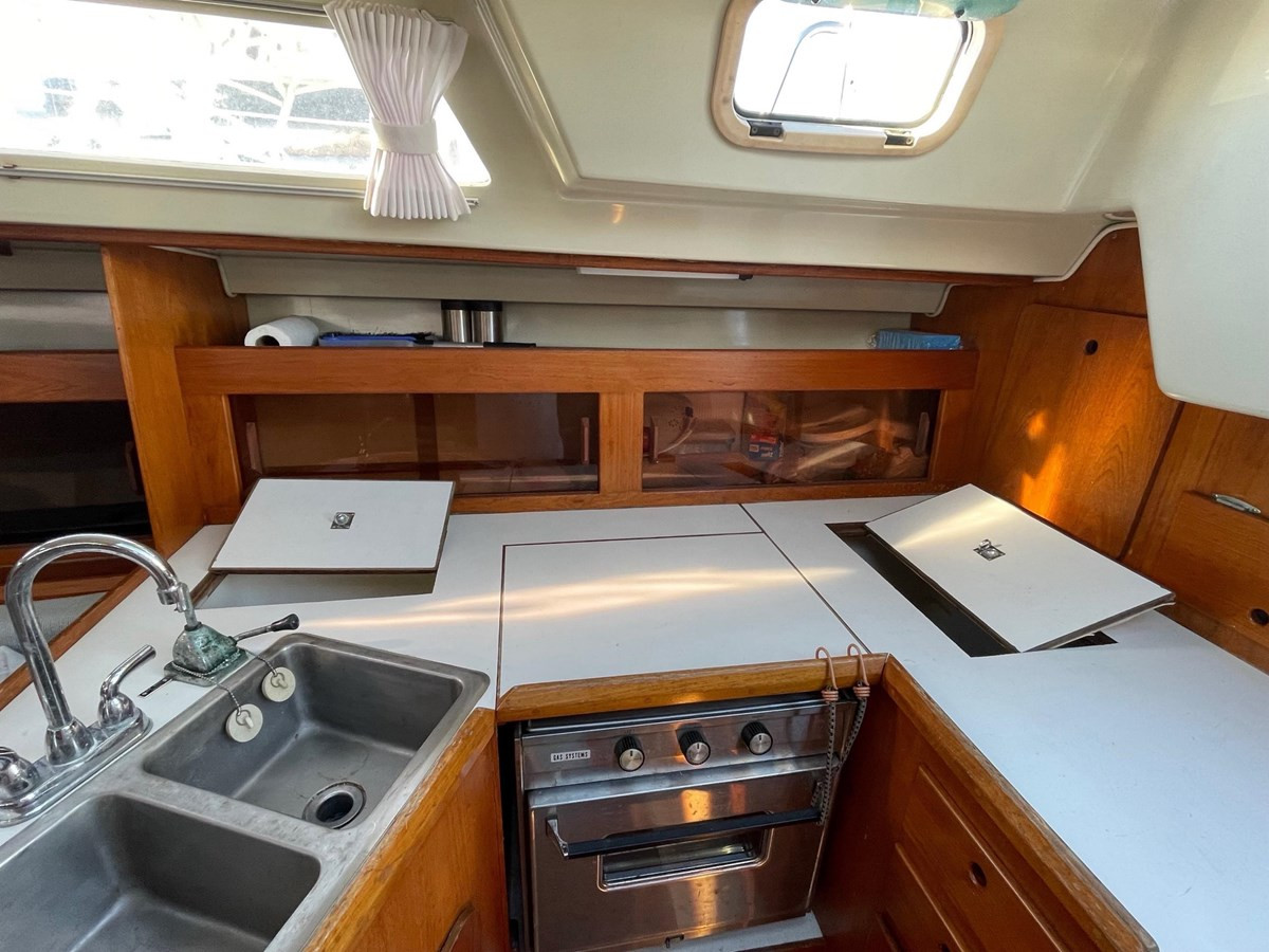 https://arconyachts.ams3.digitaloceanspaces.com/177840/conversions/large_4510762-optimize.jpg