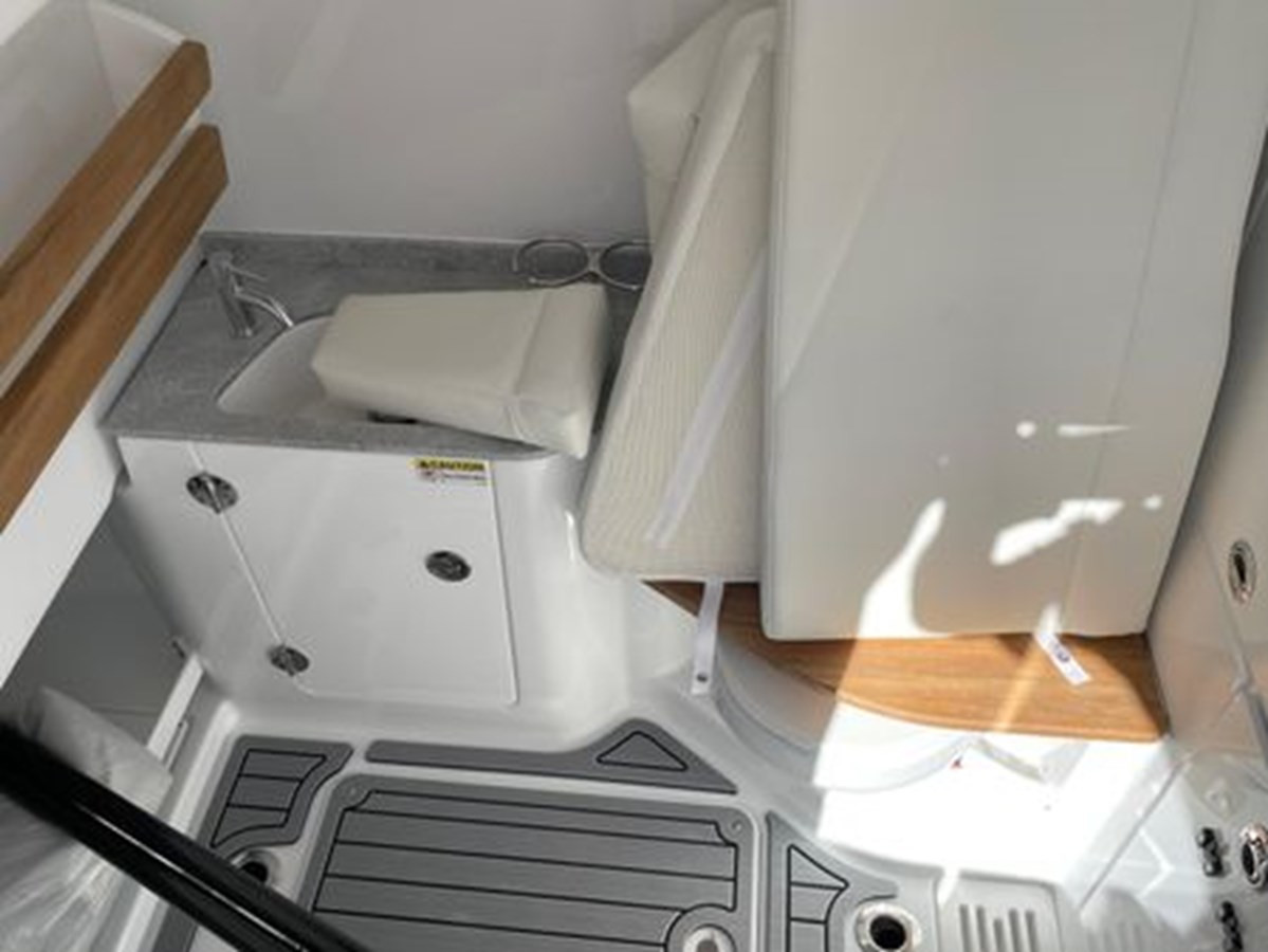 https://arconyachts.ams3.digitaloceanspaces.com/177898/conversions/large_4596401-optimize.jpg