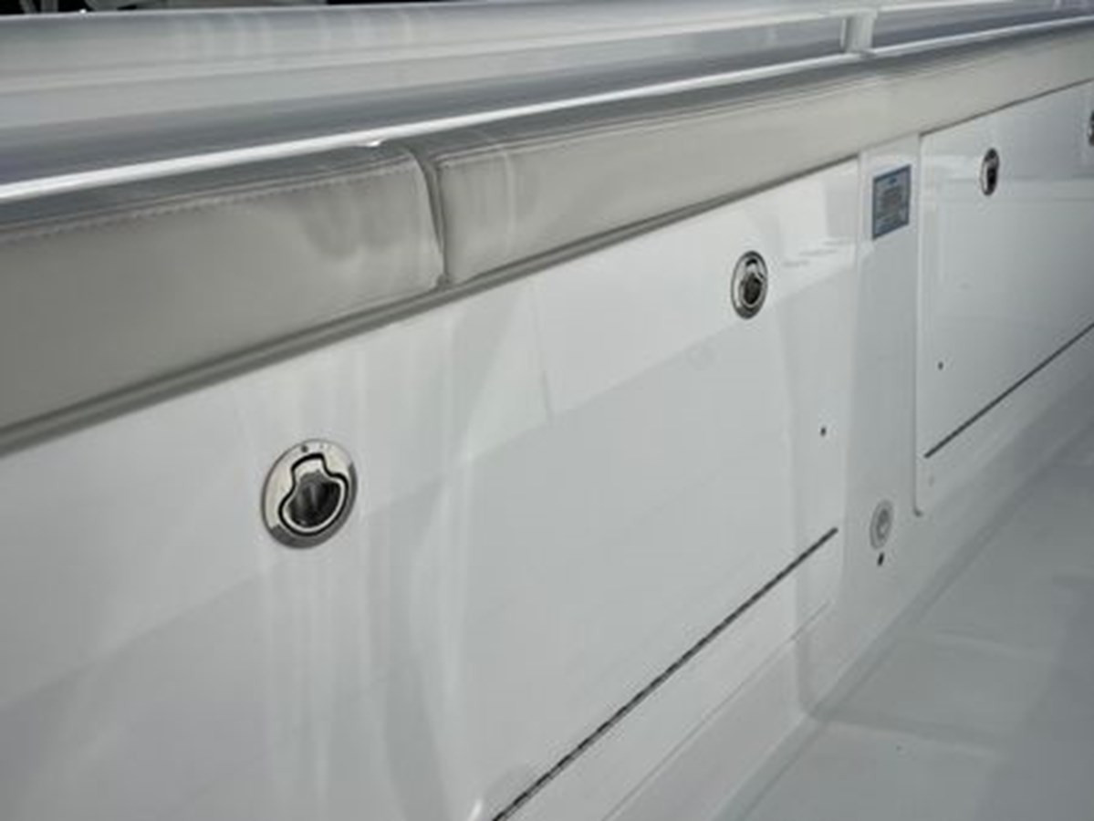 https://arconyachts.ams3.digitaloceanspaces.com/177904/conversions/large_4596403-optimize.jpg
