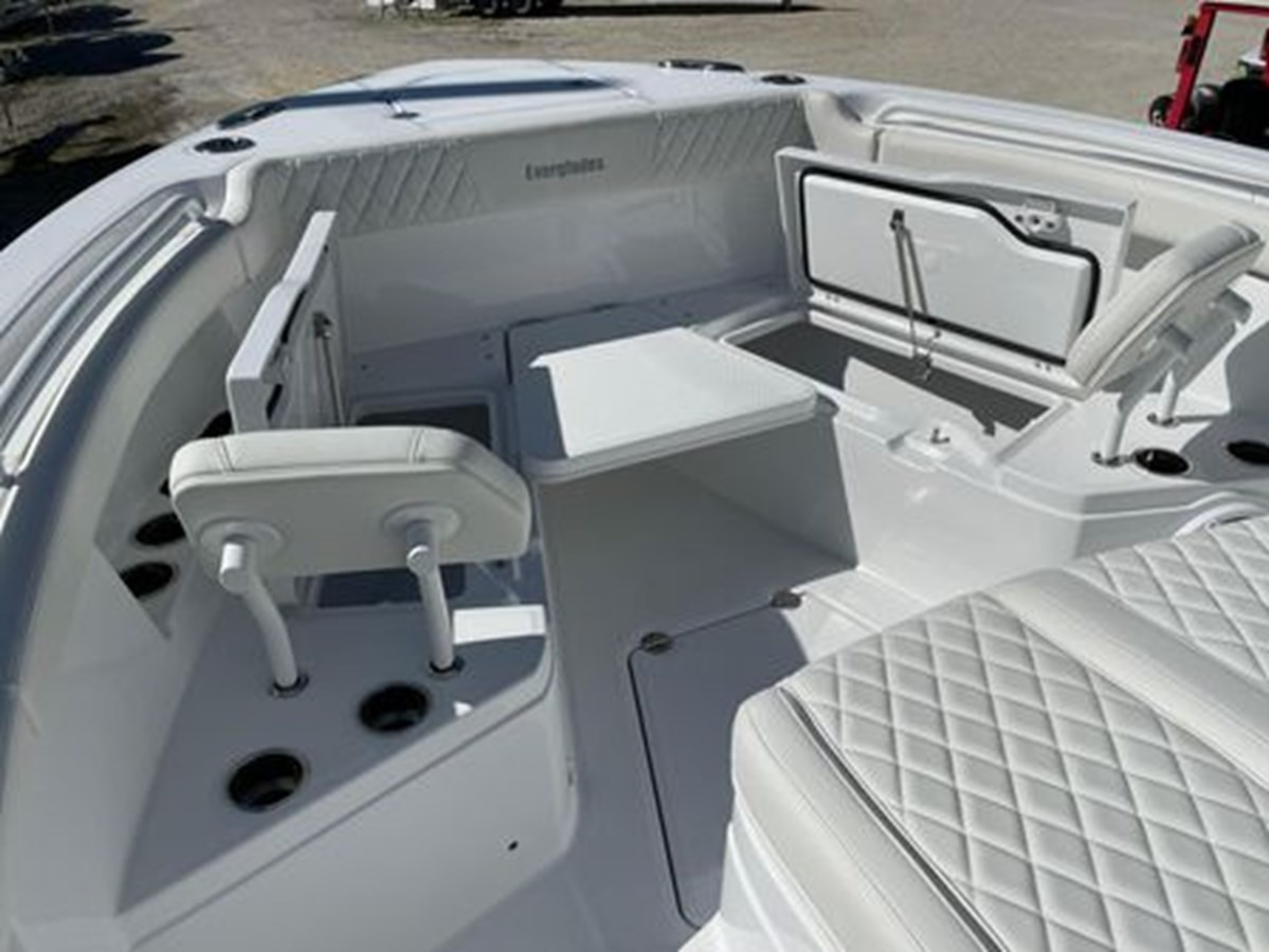 https://arconyachts.ams3.digitaloceanspaces.com/177906/conversions/large_4596404-optimize.jpg