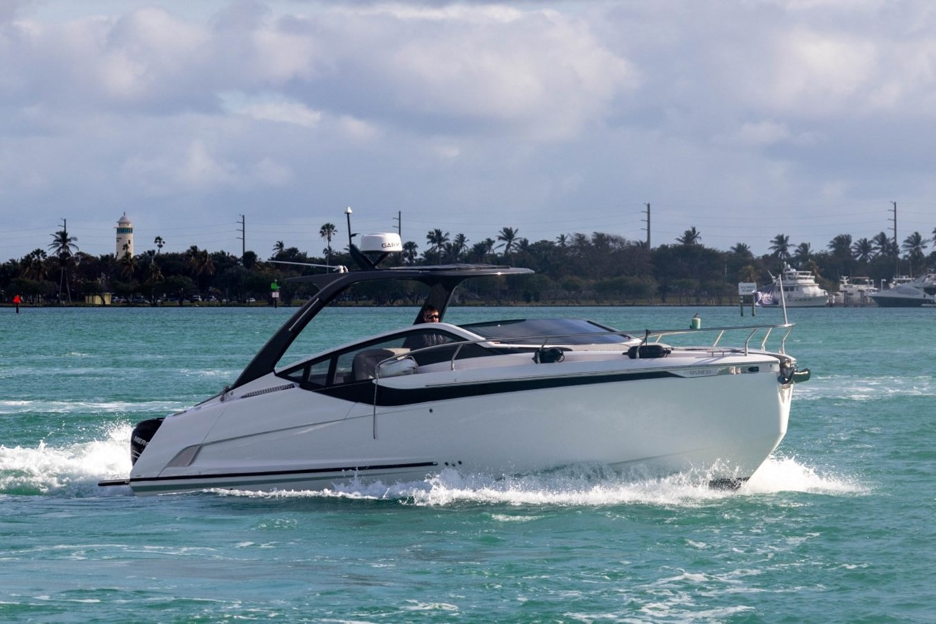 https://arconyachts.ams3.digitaloceanspaces.com/177927/conversions/large_4193496-optimize.jpg