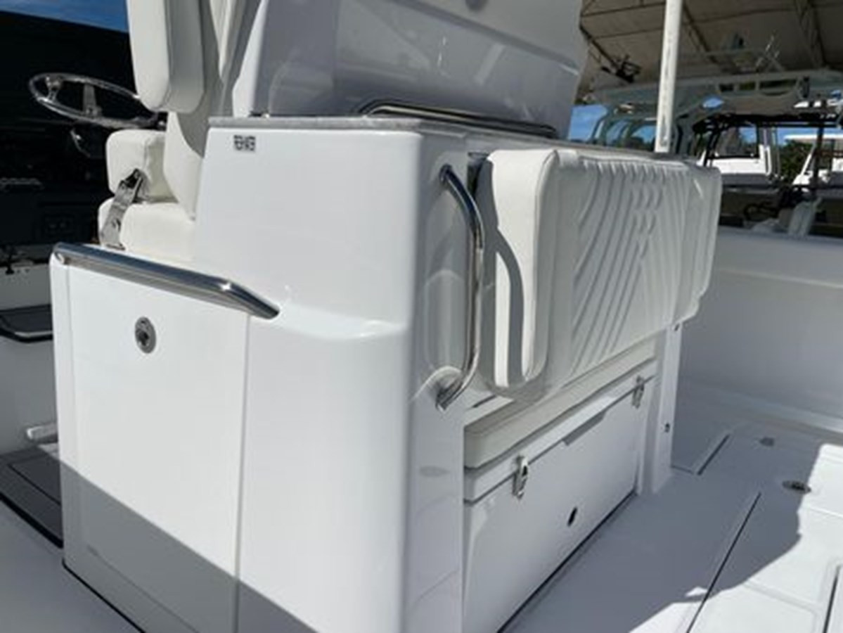 https://arconyachts.ams3.digitaloceanspaces.com/177971/conversions/large_4596428-optimize.jpg