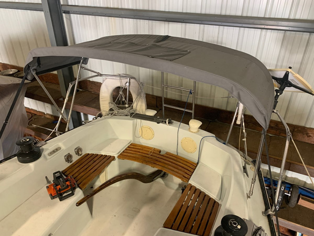 https://arconyachts.ams3.digitaloceanspaces.com/178150/conversions/large_2997523-optimize.jpg