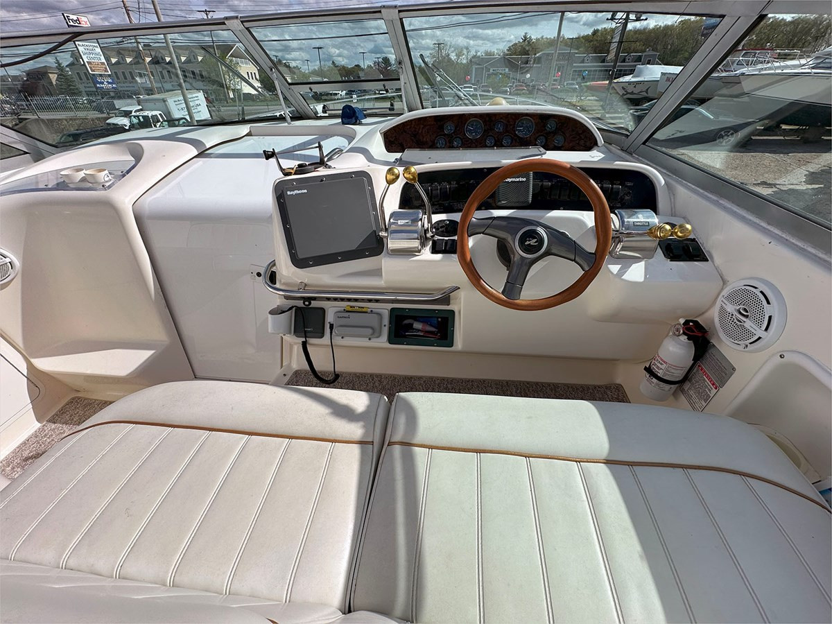 https://arconyachts.ams3.digitaloceanspaces.com/178235/conversions/large_4284829-optimize.jpg