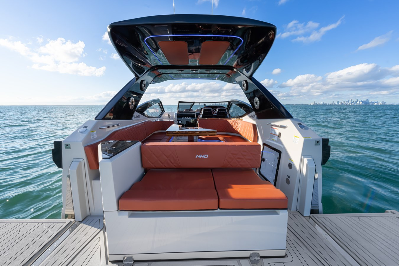 https://arconyachts.ams3.digitaloceanspaces.com/178410/conversions/large_4525369-optimize.jpg
