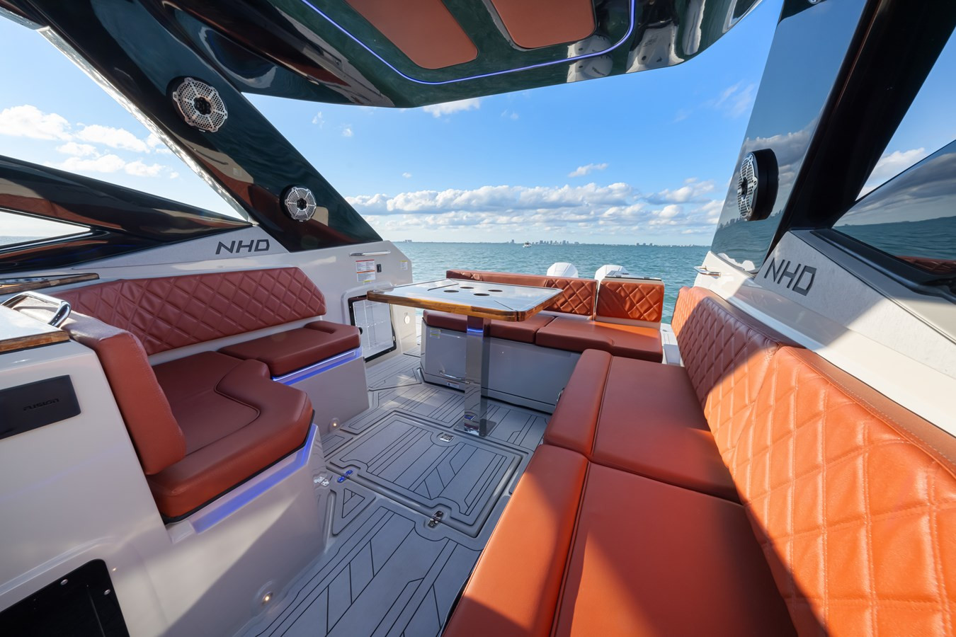 https://arconyachts.ams3.digitaloceanspaces.com/178422/conversions/large_4525373-optimize.jpg