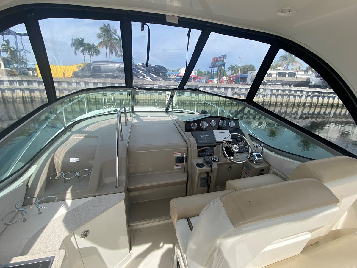 https://arconyachts.ams3.digitaloceanspaces.com/178427/conversions/large_3638369-optimize.jpg
