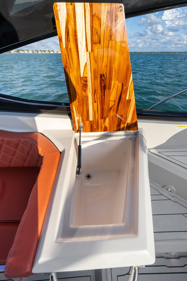 https://arconyachts.ams3.digitaloceanspaces.com/178446/conversions/large_4525381-optimize.jpg