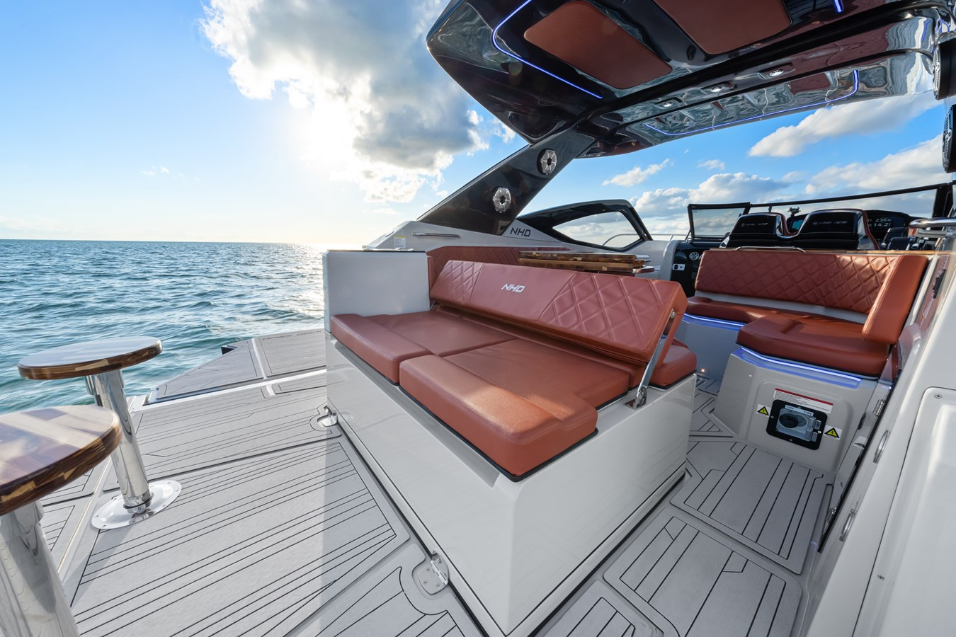 https://arconyachts.ams3.digitaloceanspaces.com/178460/conversions/large_4525387-optimize.jpg