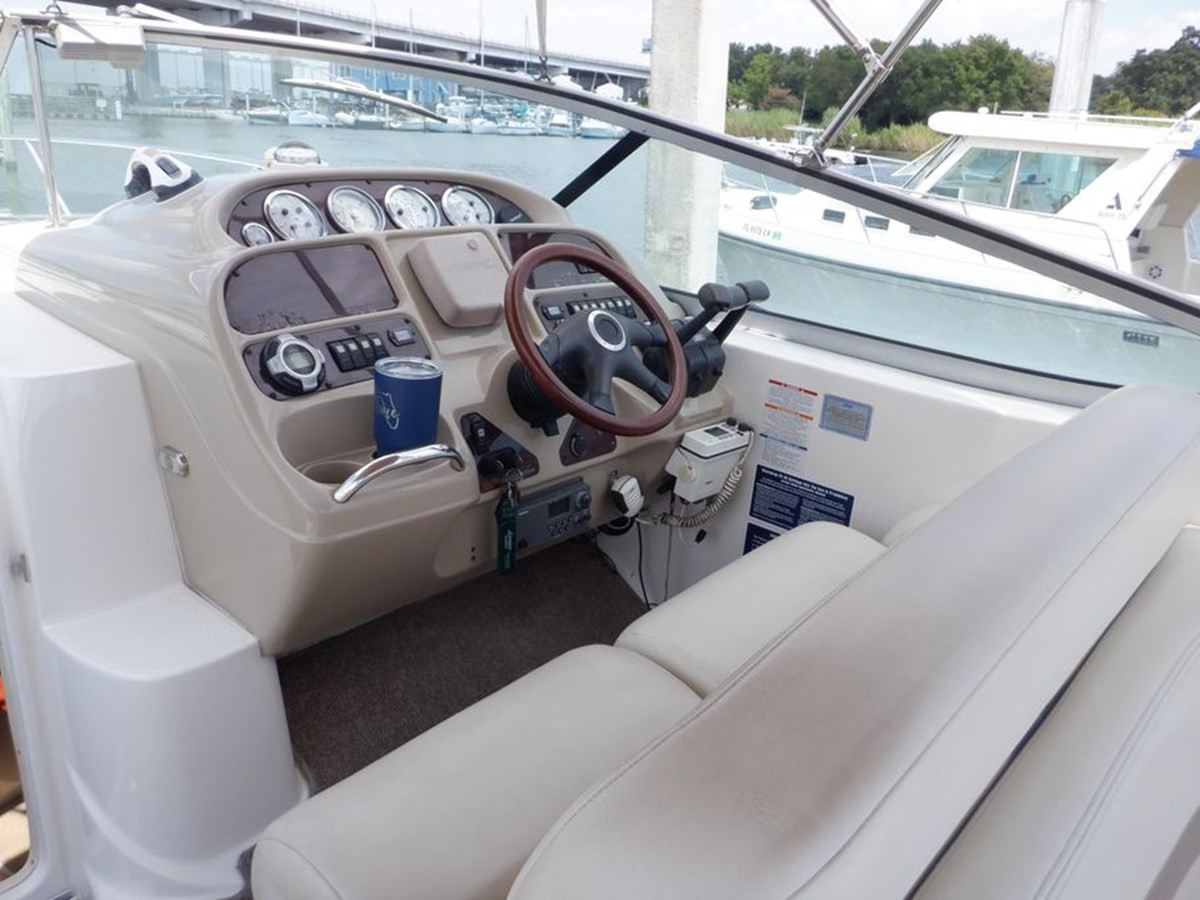 https://arconyachts.ams3.digitaloceanspaces.com/178494/conversions/large_4234799-optimize.jpg