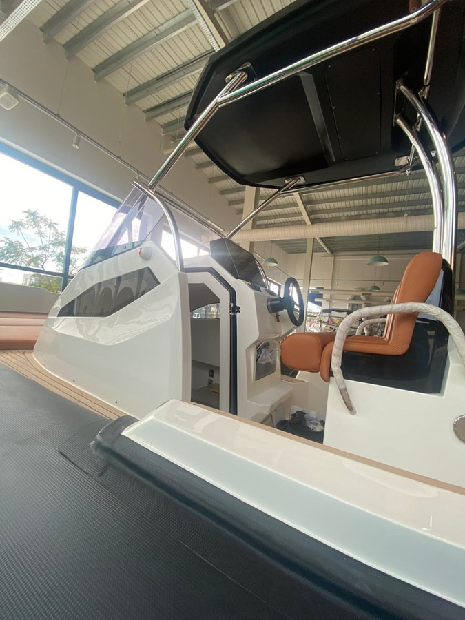 https://arconyachts.ams3.digitaloceanspaces.com/178598/conversions/large_4693281-optimize.jpg
