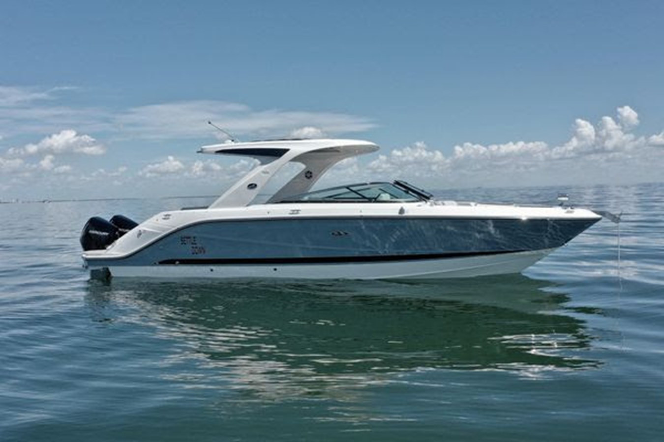 https://arconyachts.ams3.digitaloceanspaces.com/178628/conversions/large_3983984-optimize.jpg