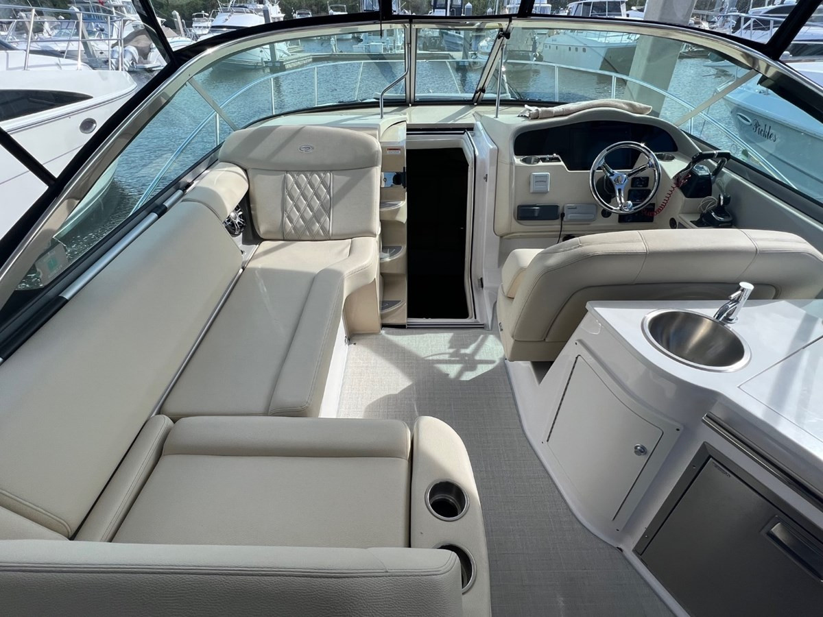 https://arconyachts.ams3.digitaloceanspaces.com/178654/conversions/large_3647018-optimize.jpg