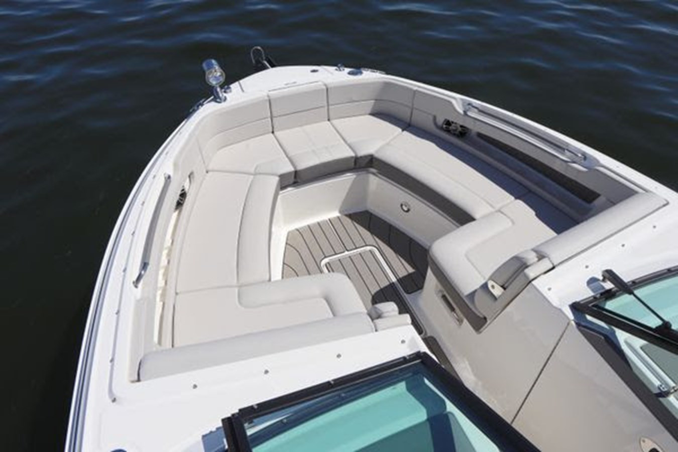 https://arconyachts.ams3.digitaloceanspaces.com/178695/conversions/large_3984014-optimize.jpg