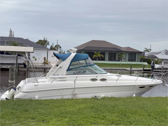 33' SEA RAY 2000 310 SUNDANCER