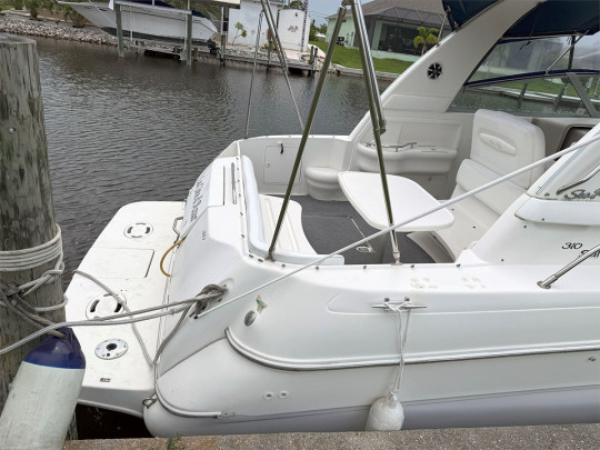 33' SEA RAY 2000 310 SUNDANCER