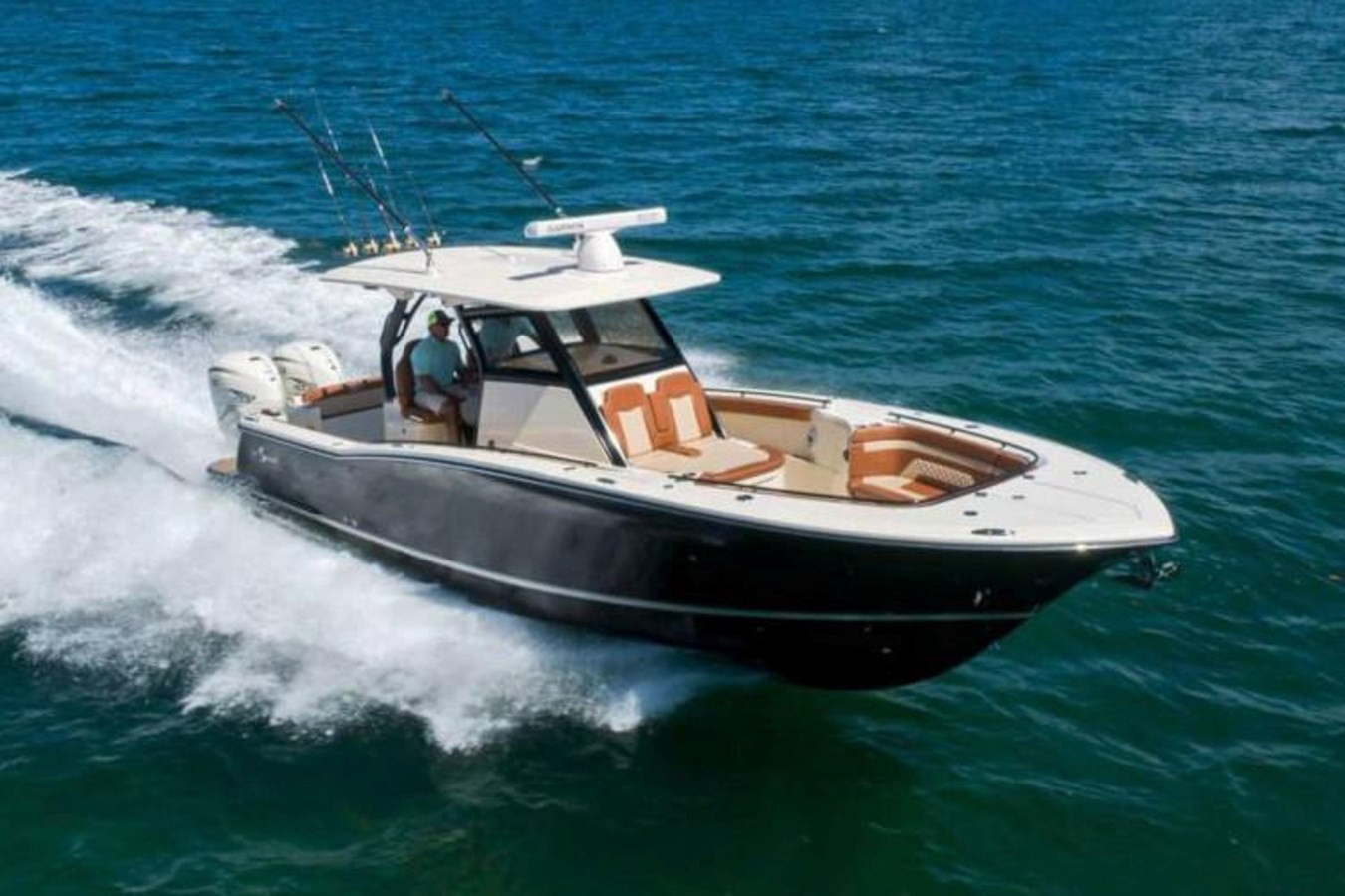 https://arconyachts.ams3.digitaloceanspaces.com/178777/conversions/large_4828837-optimize.jpg