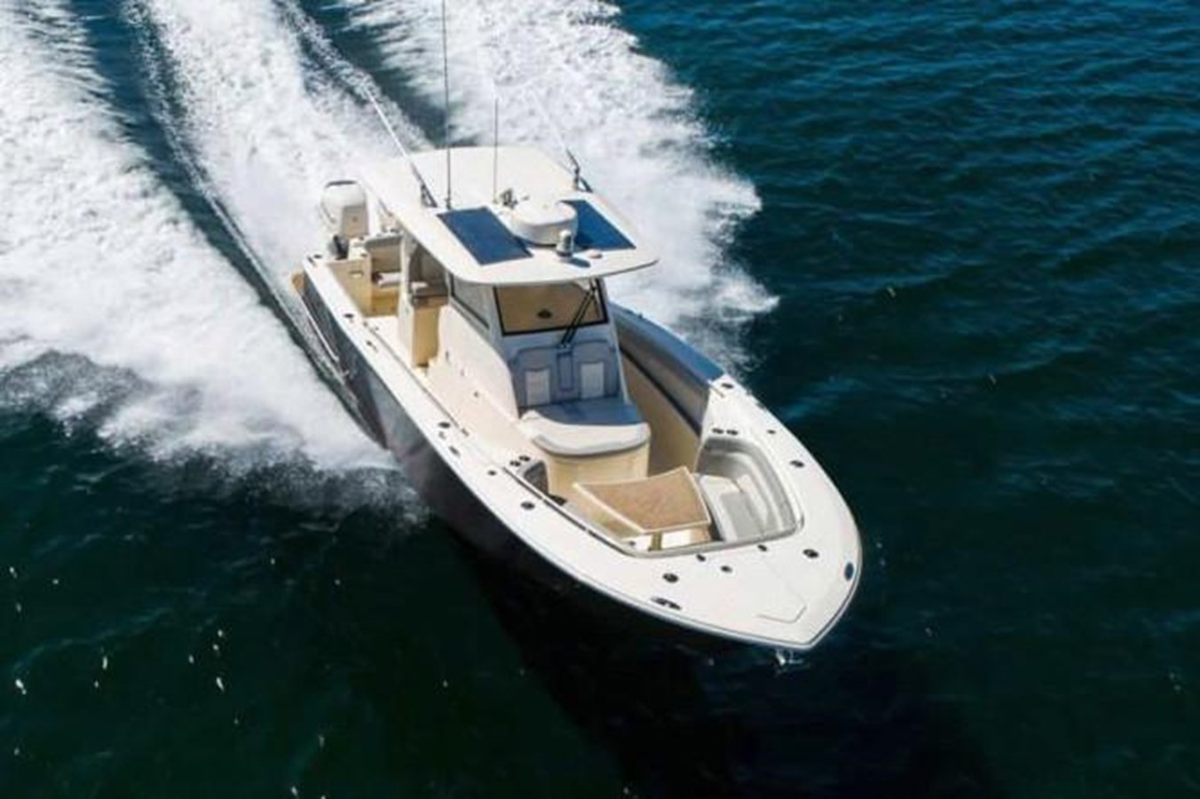 https://arconyachts.ams3.digitaloceanspaces.com/178783/conversions/large_4828836-optimize.jpg