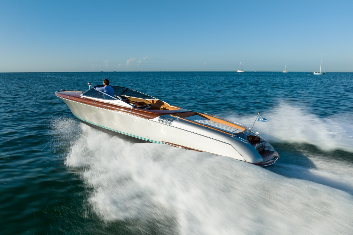https://arconyachts.ams3.digitaloceanspaces.com/178840/conversions/large_3626524-optimize.jpg