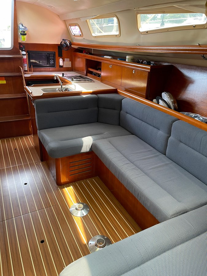 https://arconyachts.ams3.digitaloceanspaces.com/178876/conversions/large_3858754-optimize.jpg