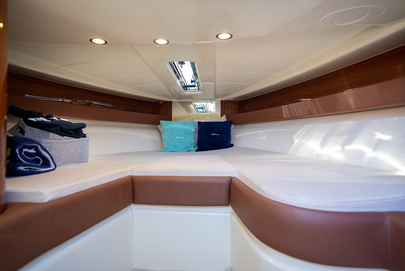https://arconyachts.ams3.digitaloceanspaces.com/178880/conversions/large_3626540-optimize.jpg
