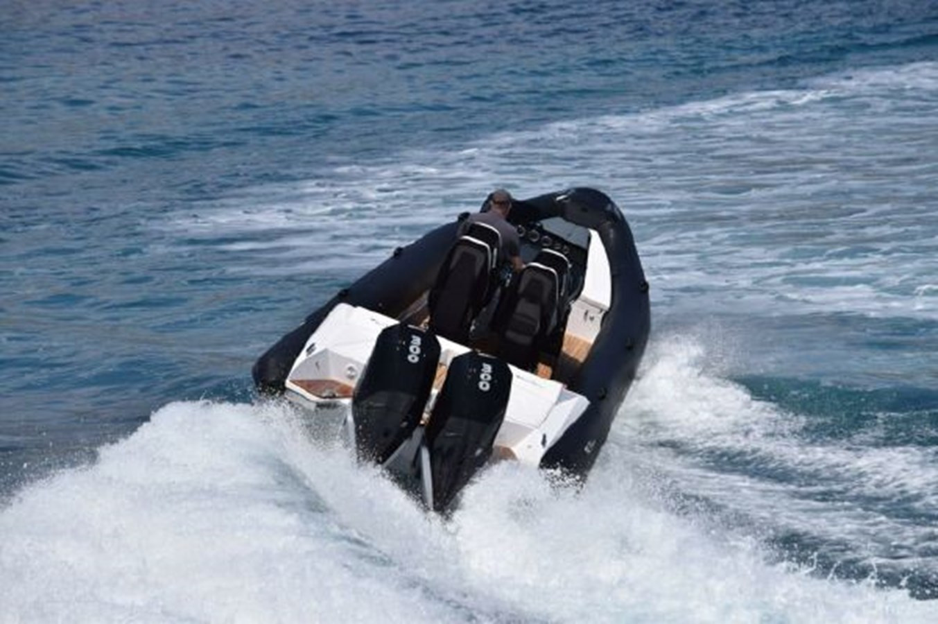 https://arconyachts.ams3.digitaloceanspaces.com/178888/conversions/large_3894932-optimize.jpg