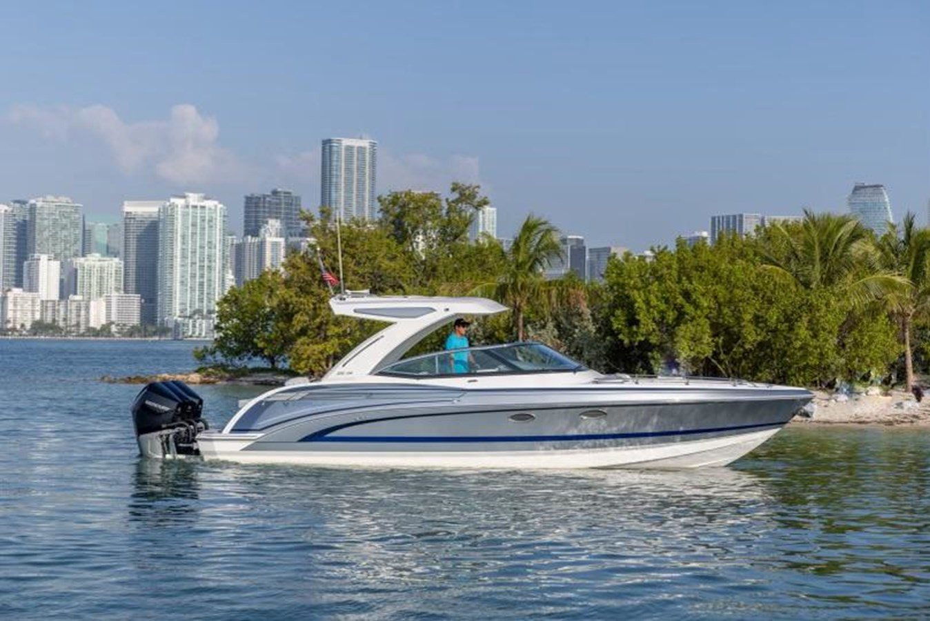 https://arconyachts.ams3.digitaloceanspaces.com/179013/conversions/large_4031894-optimize.jpg