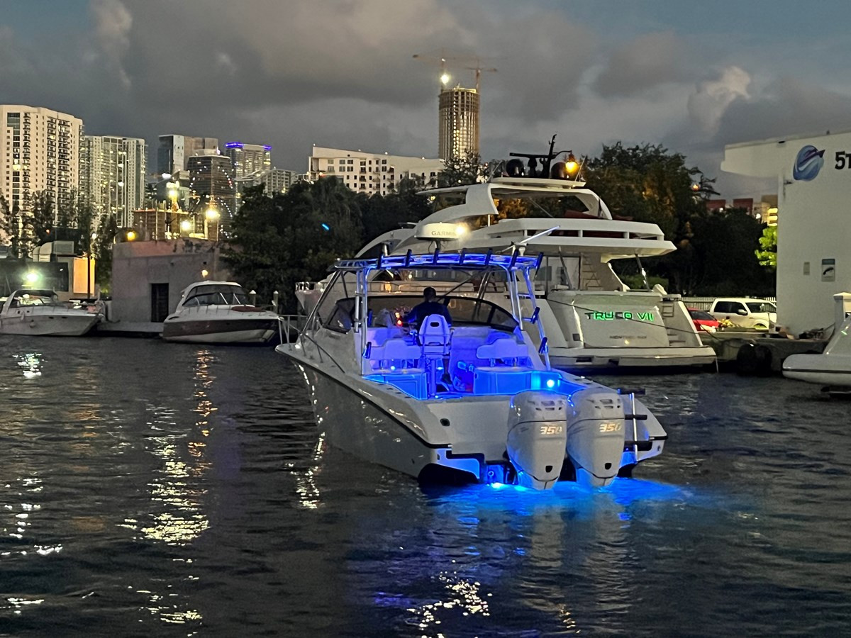 https://arconyachts.ams3.digitaloceanspaces.com/179035/conversions/large_3983816-optimize.jpg
