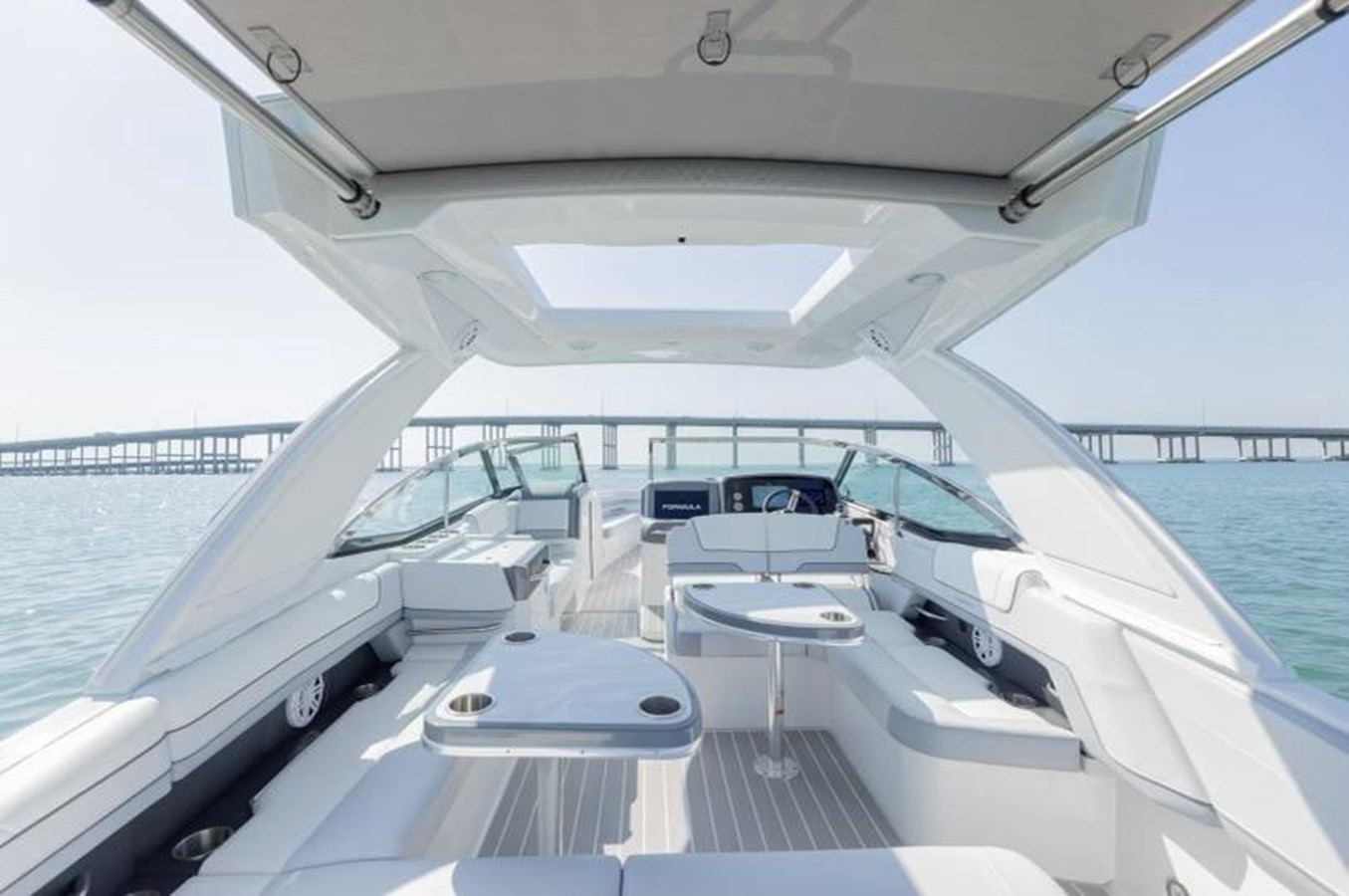 https://arconyachts.ams3.digitaloceanspaces.com/179049/conversions/large_4031906-optimize.jpg