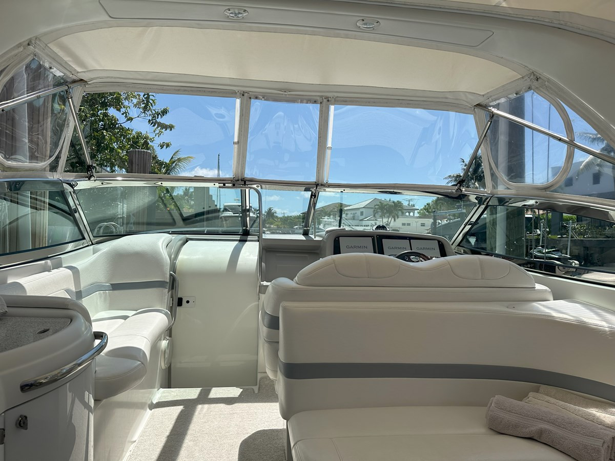https://arconyachts.ams3.digitaloceanspaces.com/179084/conversions/large_4180501-optimize.jpg
