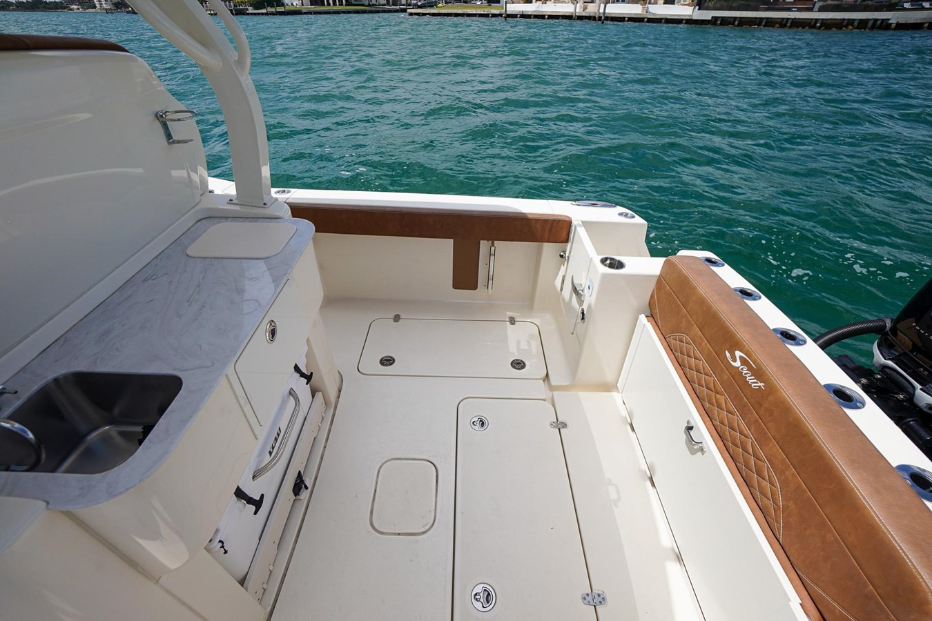 https://arconyachts.ams3.digitaloceanspaces.com/179144/conversions/large_4239438-optimize.jpg