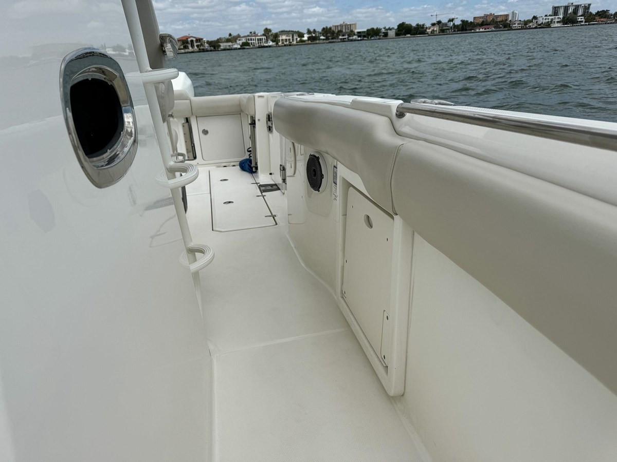 https://arconyachts.ams3.digitaloceanspaces.com/179186/conversions/large_4243294-optimize.jpg