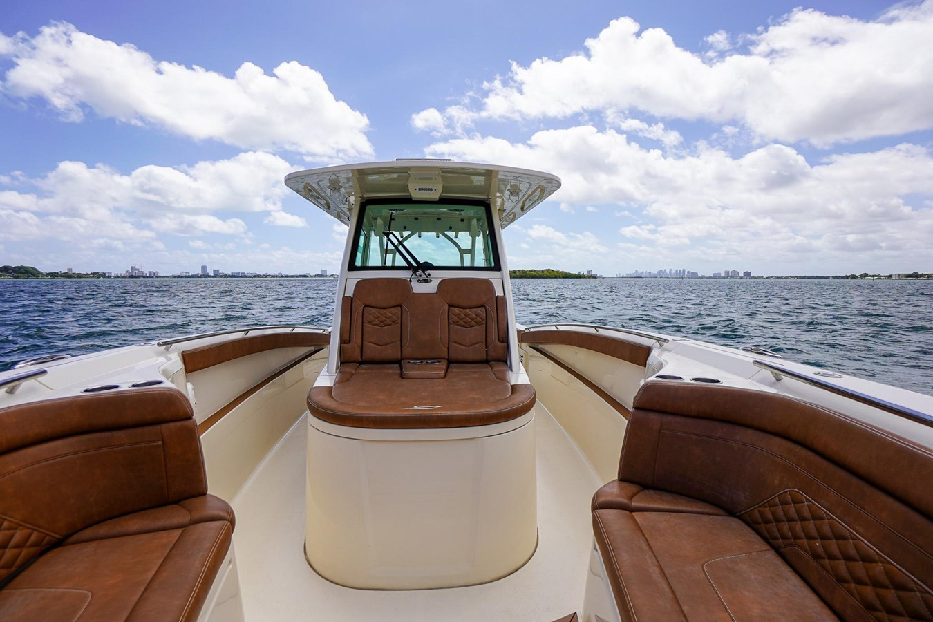 https://arconyachts.ams3.digitaloceanspaces.com/179202/conversions/large_4239459-optimize.jpg