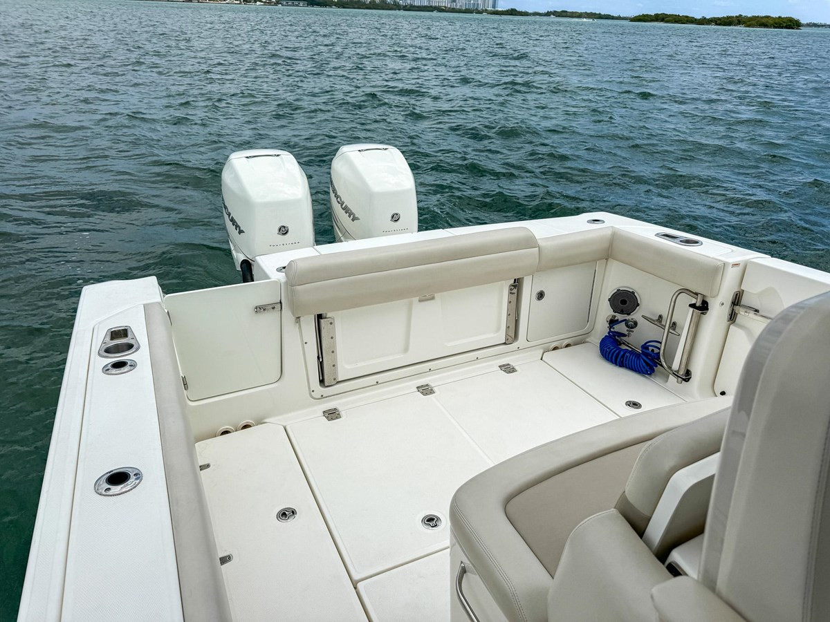 https://arconyachts.ams3.digitaloceanspaces.com/179228/conversions/large_4243308-optimize.jpg
