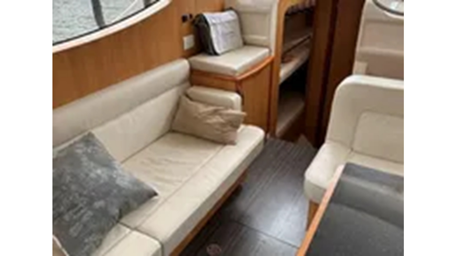 https://arconyachts.ams3.digitaloceanspaces.com/179302/conversions/large_4273228-optimize.jpg