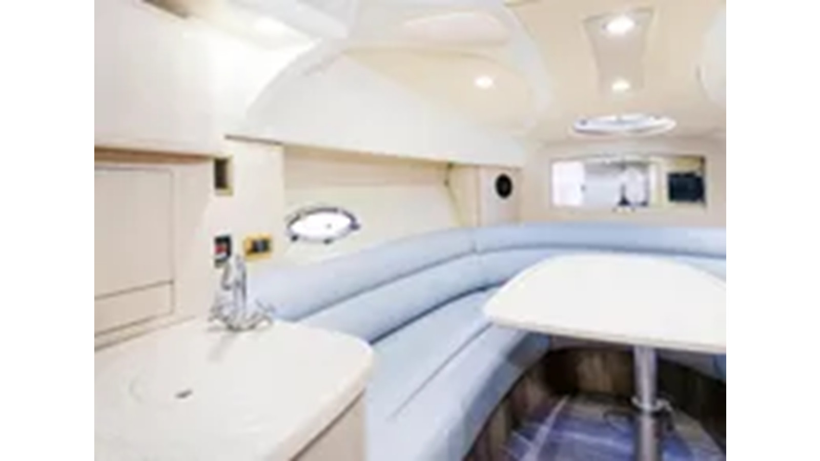 https://arconyachts.ams3.digitaloceanspaces.com/179351/conversions/large_4289799-optimize.jpg