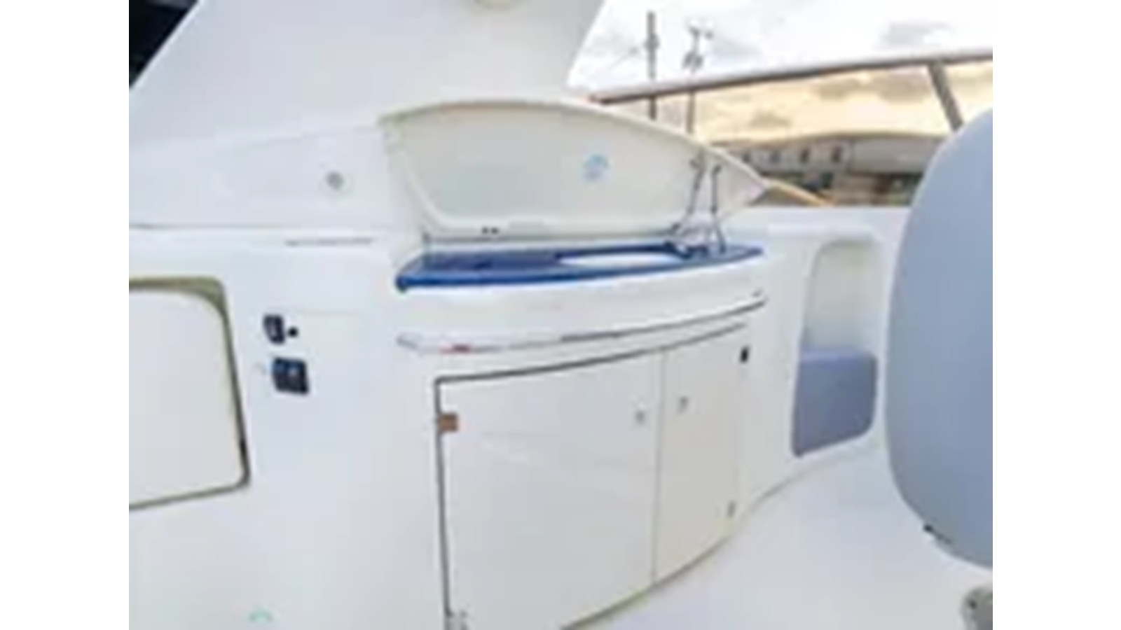 https://arconyachts.ams3.digitaloceanspaces.com/179395/conversions/large_4289814-optimize.jpg