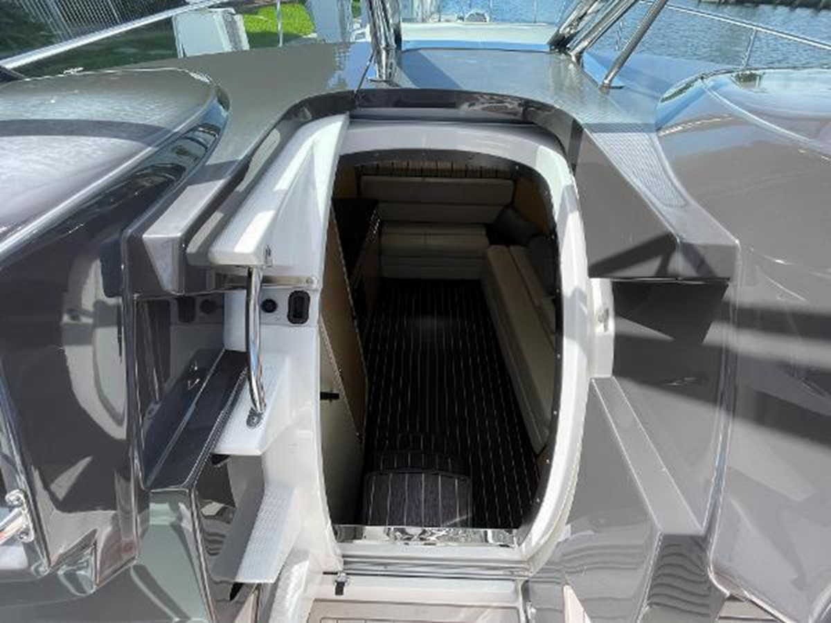 https://arconyachts.ams3.digitaloceanspaces.com/179507/conversions/large_4376849-optimize.jpg