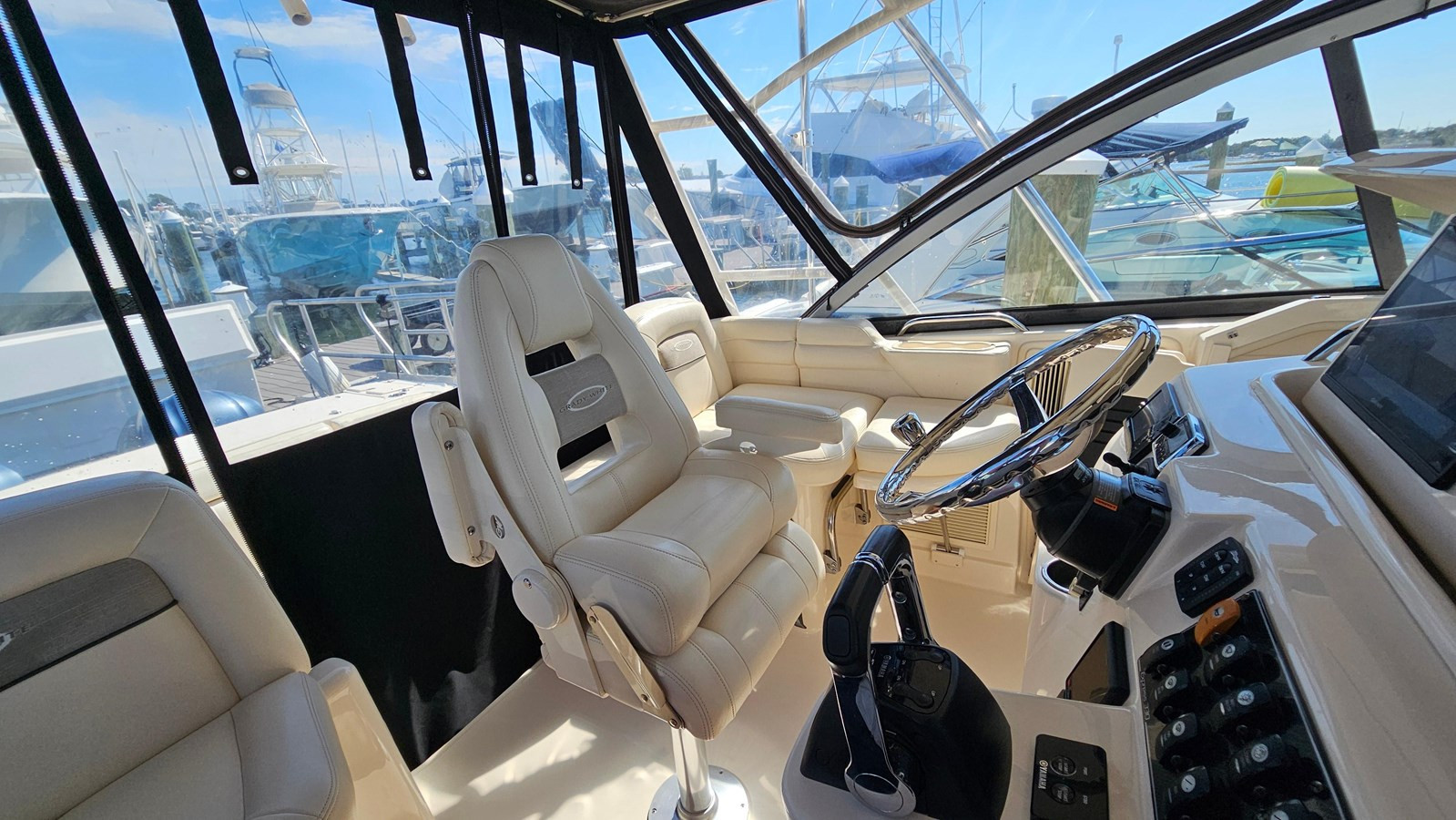 https://arconyachts.ams3.digitaloceanspaces.com/179557/conversions/large_4370293-optimize.jpg