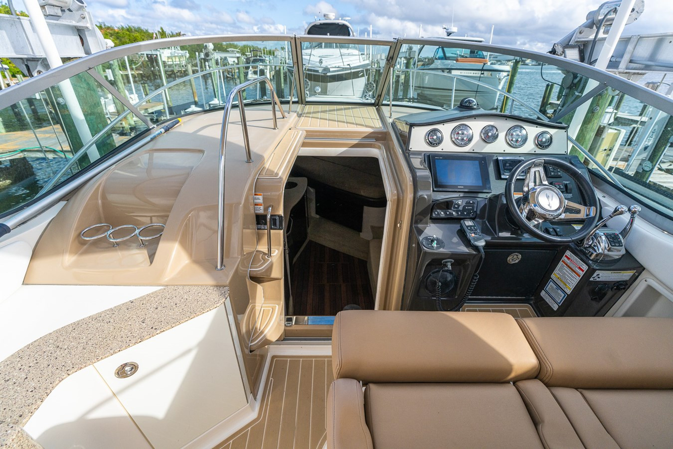 https://arconyachts.ams3.digitaloceanspaces.com/179589/conversions/large_4624203-optimize.jpg