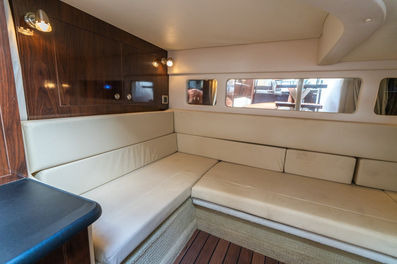 https://arconyachts.ams3.digitaloceanspaces.com/179740/conversions/large_4624256-optimize.jpg