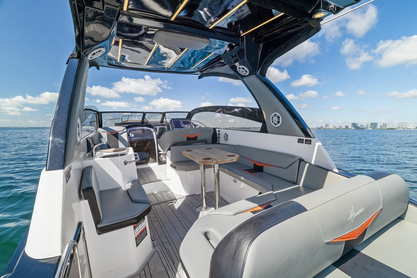 https://arconyachts.ams3.digitaloceanspaces.com/179773/conversions/large_4840425-optimize.jpg