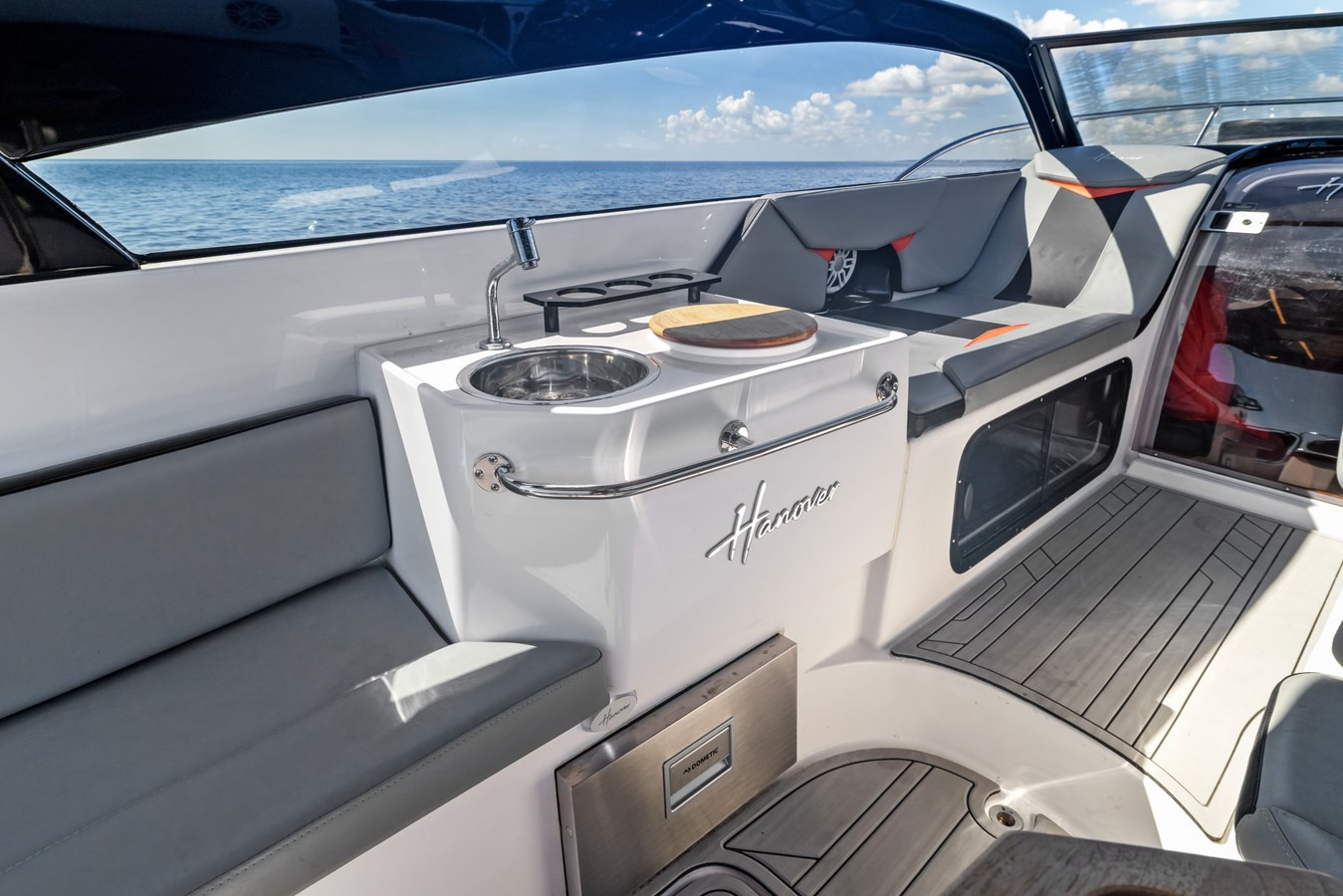https://arconyachts.ams3.digitaloceanspaces.com/179788/conversions/large_4840431-optimize.jpg