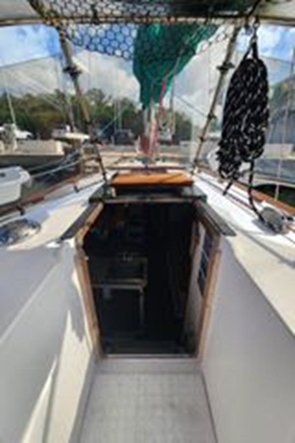 https://arconyachts.ams3.digitaloceanspaces.com/179803/conversions/large_3983175-optimize.jpg