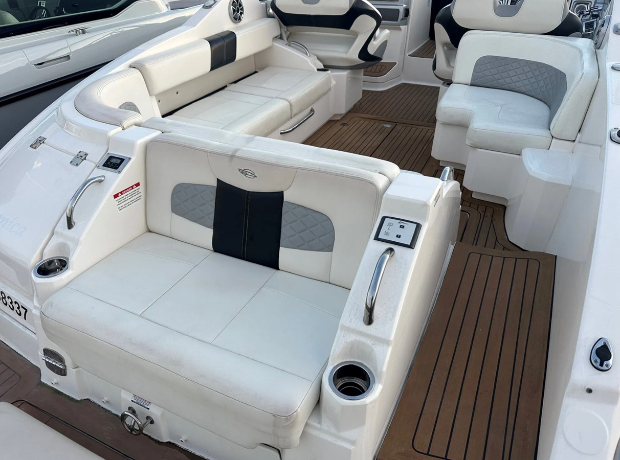 https://arconyachts.ams3.digitaloceanspaces.com/179976/conversions/large_4712760-optimize.jpg