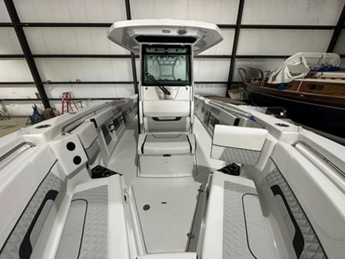 https://arconyachts.ams3.digitaloceanspaces.com/180147/conversions/large_4599046-optimize.jpg