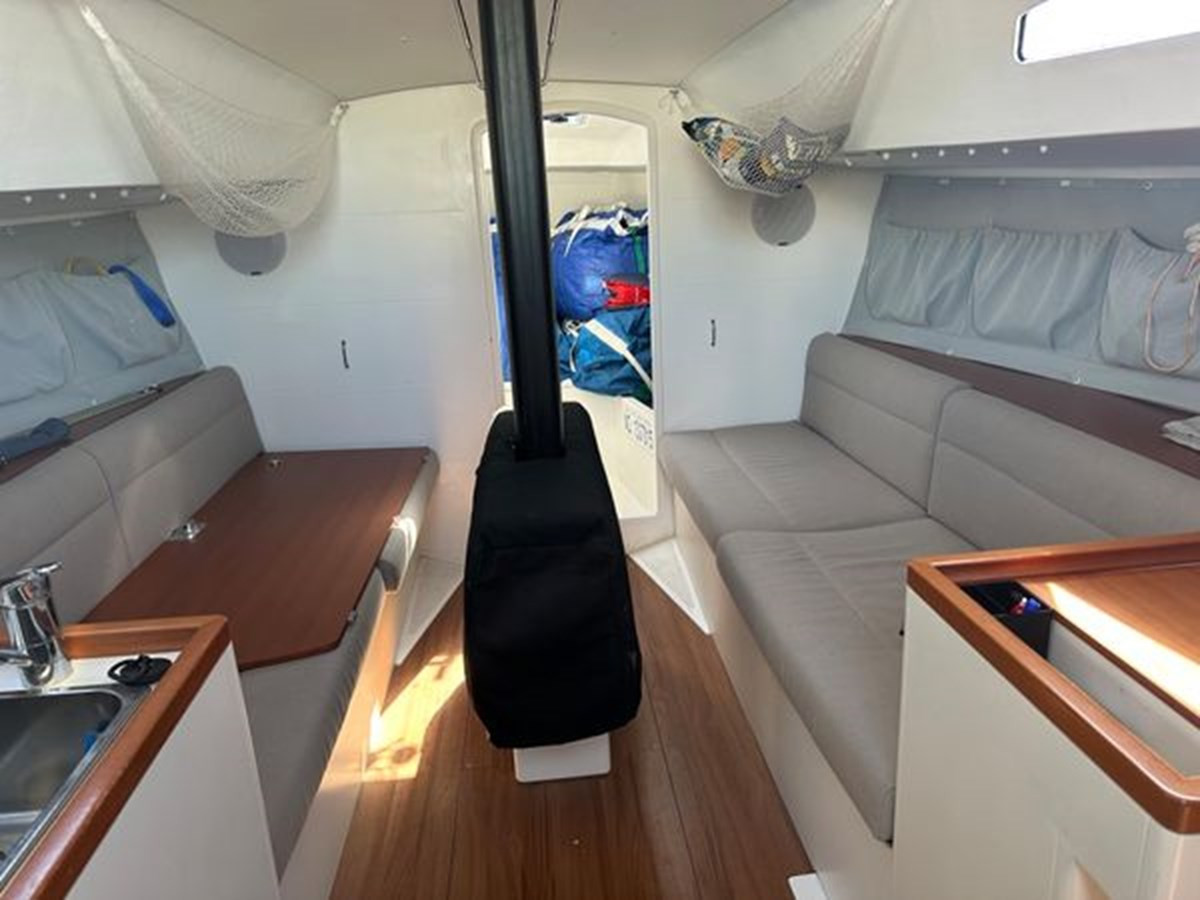 https://arconyachts.ams3.digitaloceanspaces.com/180212/conversions/large_4197365-optimize.jpg